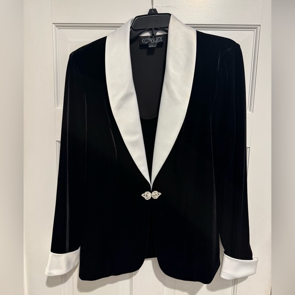 Alex Evenings Jackets & Blazers - NWOT Alex Evenings Black and White Blazer Size Large **Never Worn**